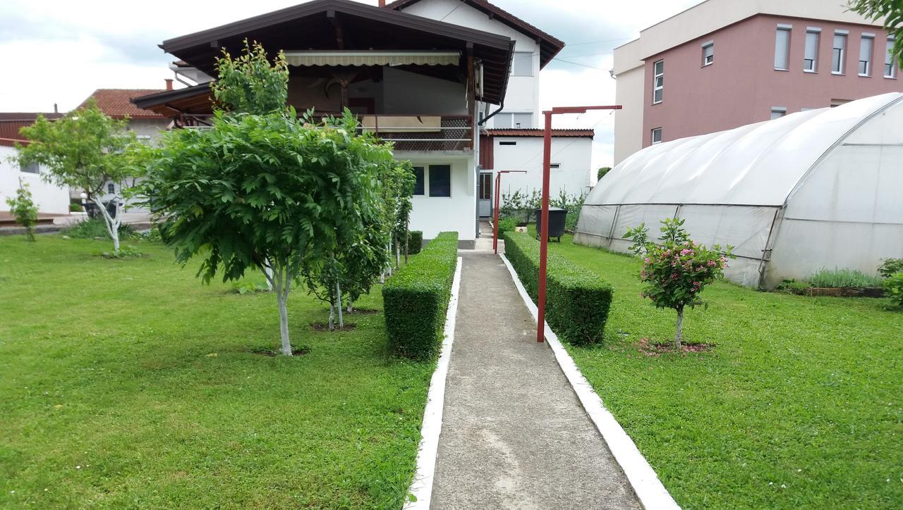 Holiday Home Old Mill Bihać エクステリア 写真